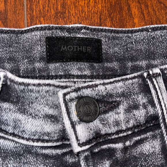 MOTHER Black Fray Jeans size 24 - Picture 3 of 14